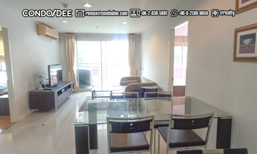 This 2-bedroom condo near Benchasiri Park is available now in Serene Sukhumvit 24 condominium in Phrom Phong