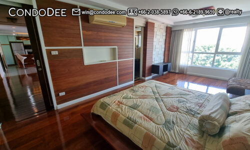 This 2-bedroom condo on Sukhumvit 61 is available now in Avenue 61 condominium in Ekkamai