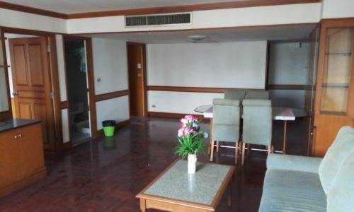 Large apartment for sale in Nana - 2-bedroom - high floor - Omni Tower