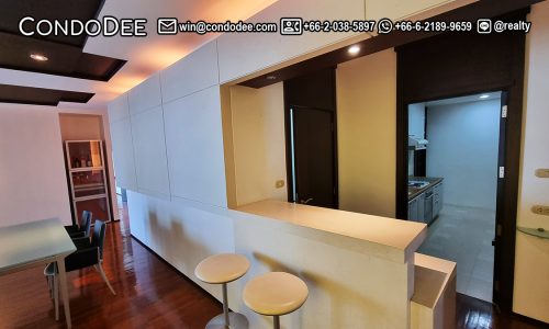 This 3-bedroom condo in Langsuan is available now in a popular Grand Langsuan condominium near BTS Chidlom and Lumpini Park in Bangkok CBD
