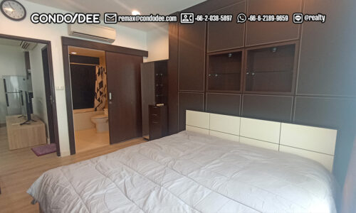 An affordable condo near BTS Ekkamai is available for sale now in The Address Sukhumvit 42 condominium.