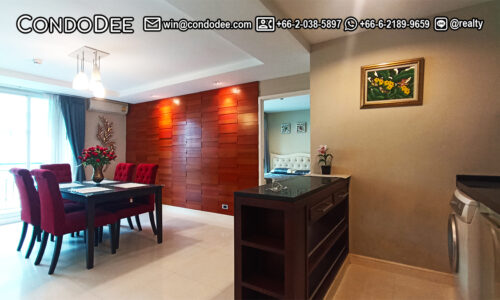 This apartment near Benjasiri Park is available now in a popular The Crest Sukhumvit 24 condominium near BTS Phrom Phong