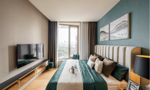 This luxury condo in Silom near Lumpini park view is available now at a good price at Saladaeng One condominium in Bangkok CBD