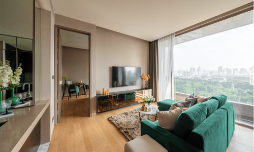 This luxury condo in Silom near Lumpini park view is available now at a good price at Saladaeng One condominium in Bangkok CBD