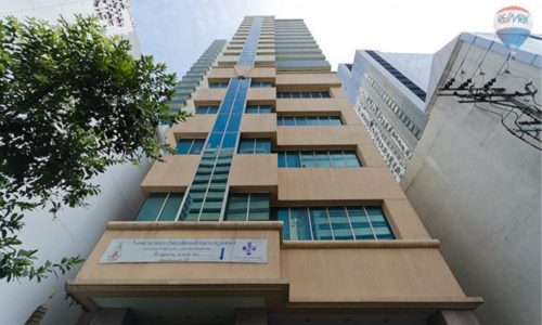 Asoke Place Bangkok condo for sale is located near BTS Asoke, MRT Sukhumvit, and Srinakharinwirot University