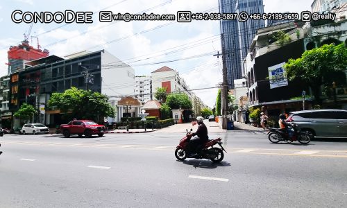 Baan Klang Krung British Town Thonglor Bangkok townhouses for sale were developed by AP Thailand and completed in 2003