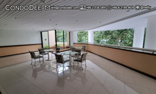 Baan Suanpetch Sukhumvit 39 condo for sale in Bangkok near BTS Phrom Phong was built in 1993
