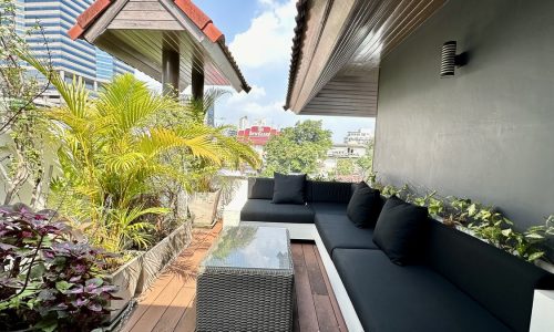 This Bangkok townhouse on Sukhumvit 49 is a rare property for sale in Bangkok CBD in Villa 49 secured housing compound