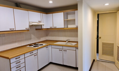 Bangkok apartment near University for sale - easy to rent - 2-bedroom - Baan Suksan Sukhumvit 23