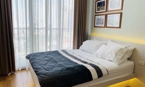 New condo for rent in Prompong - 2 bedroom - high floor - Park 24 condominium