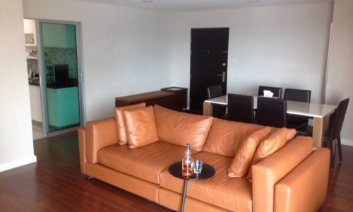 A 3-bedroom condo in Rama 9 for sale is available now on the top floor in Belle Grand Rama 9