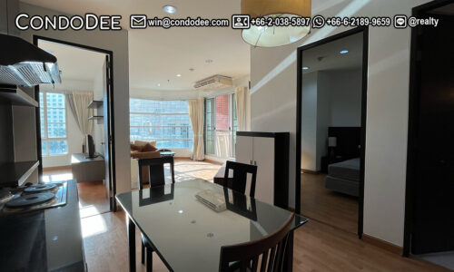 This condo near BTS Asoke is available at a good price in CitiSmart Sukhumvit 18 condominium in Bangkok CBD