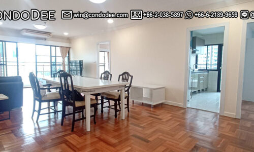 This condo in Nana features a beautiful view from a high floor at Liberty Park 2 condominium on Sukhumvit 11
