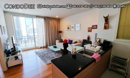 This condo on Sukhumvit 23 with 1 bedroom is available now in a popular Wind condominium near Srinakharinwirot University and BTS Asoke in Bangkok CBD