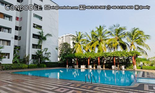 D.S. Tower 1 Sukhumvit 33 condo for sale in Bangkok in Phrom Phong was built in 1990