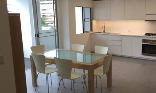 Large condo for sale in PhromPhong - 3 bedroom - low floor - D.S. Tower 2