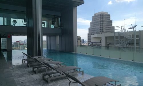 Edge Sukhumvit 23 swimming pool on 27 floor - 03