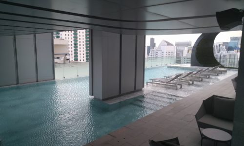 Edge Sukhumvit 23 swimming pool on 27 floor - 04