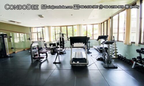 Fairview Tower Sukhumvit 18 condo for sale in Bangkok near BTS Asoke was developed in 1993