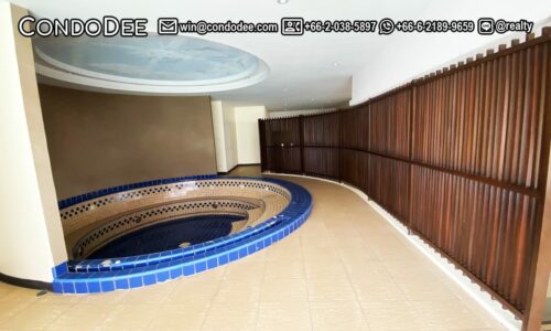 Fairview Tower Sukhumvit 18 condo for sale in Bangkok near BTS Asoke was developed in 1993