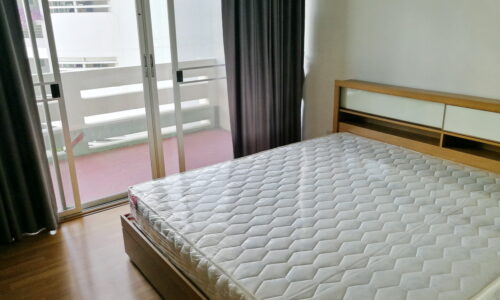 Large Sukhumvit Flat  For Rent Near Nana BTS - 3 bedroom - mid floor - The Heritage Condominium