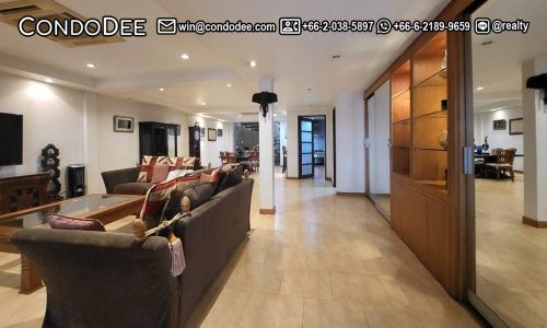 This house in Phrom Phong is available now for sale on Sukhumvit 49 near Samitivej Sukhumvit Hospital in Bangkok CBD