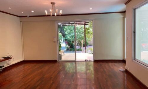 Large house for rent in Prompong - 2 floors - swimming pool - Sukhumvit 31