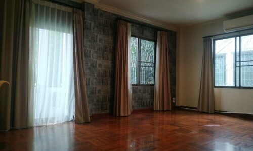 Pool house for rent near Thonglor BTS - 2-story - 4-bedroom