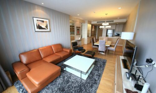 Hyde Sukhumvit 13 rental - 3 bedroom - low floor - livingroom-4
