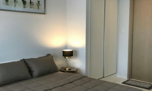 New Condo for Rent Near Bumrumgrad Hospital -  High Floor in Hyde Sukhumvit 11