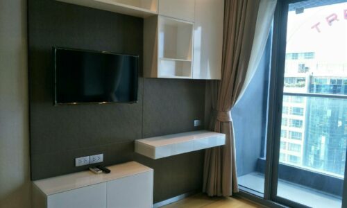 Hyde-Sukhumvit13-2bedroom-Sale-flat-TV