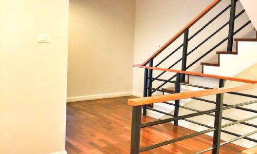 Townhouse for rent in Sukhumvit 16 - 3-story - 3-bedroom