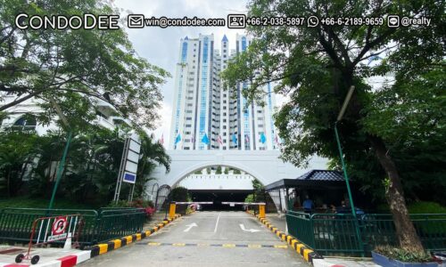 Kiarti Thanee City Mansion Sukhumvit 31 is a pet-friendly condo for sale in Bangkok near Srinakharinwirot University that was built in 1996
