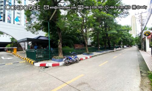 Kiarti Thanee City Mansion Sukhumvit 31 is a pet-friendly condo for sale in Bangkok near Srinakharinwirot University that was built in 1996