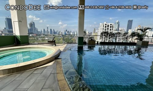 Lake Green Sukhumvit 8 Nana condo for sale near Banjakitti Park is a high-rise building located in the heart of Bangkok's tourist and business district