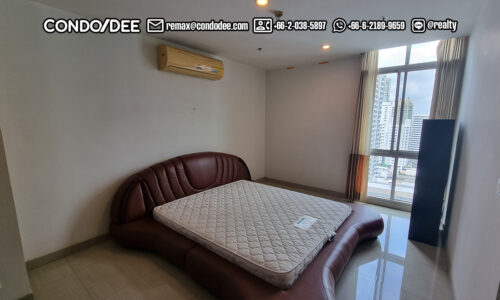 A large 3-bedroom condo near BTS Asoke is available now in The Master Centrium Asoke-Sukhumvit condominium