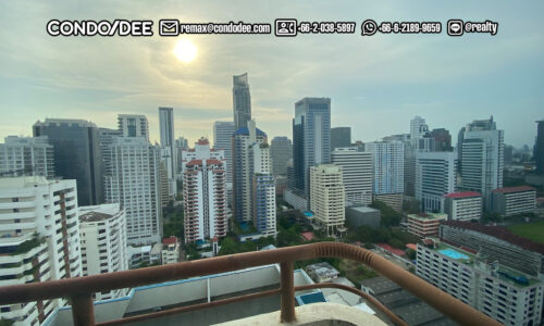 A large Bangkok condo for sale on Sukhumvit 23 near Srinakharinwirot University is available now in Liberty Park 1 project.