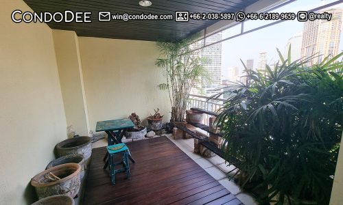 This stylish large condo on Sukhumvit 22 with a pool view and 2 bedrooms is for sale now in a popular Wilshire condominium in Bangkok CBD