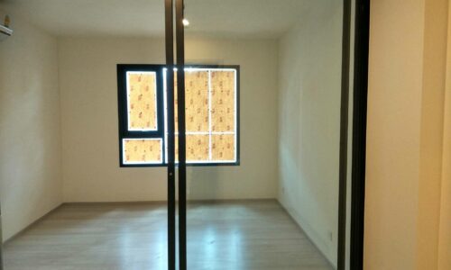 New condo for sale in Asoke Cheap 1-Bedroom - Low Floor - Life Asoke