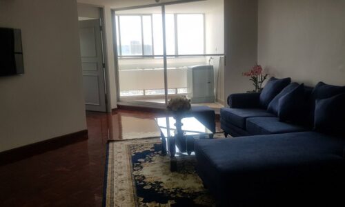 Large room and kitchen condo for rent in Ekkamai - 1-bedroom - high floor - Tai Ping Towers
