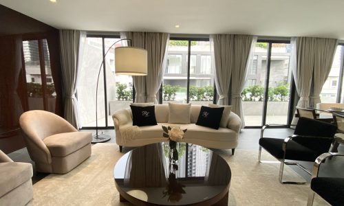 This new luxury duplex Thonglor 16 is a penthouse in a new La Cirra Delre condominium in Bangkok CBD and it's available now for a sale