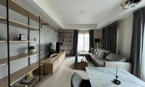 This condo on Sukhumvit 36 near BTS Thonglor is available in La Vie en Rose Place popular condominium