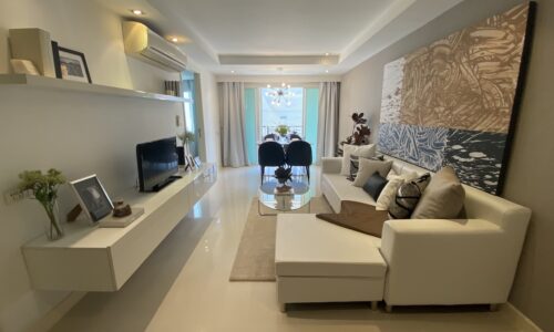 Beautiful Bangkok apartment in Ekkamai for sale - 2-bedroom - Le Nice