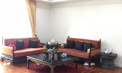 2-bedroom condo near Emporium for sale - low floor - Baan Siri 24