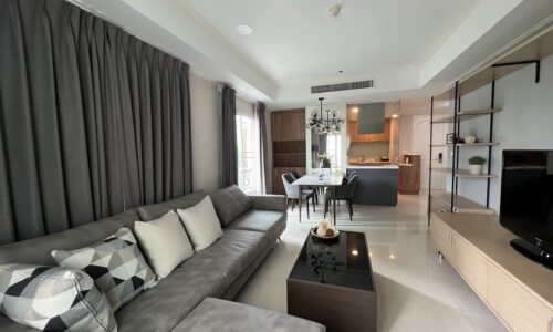 This condo on Sukhumvit 36 near BTS Thonglor is available in La Vie en Rose Place popular condominium