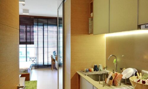 Apartment for sale near BTS Ekkamai - 1 bedroom - mid-floor - The Lofts Ekkamai