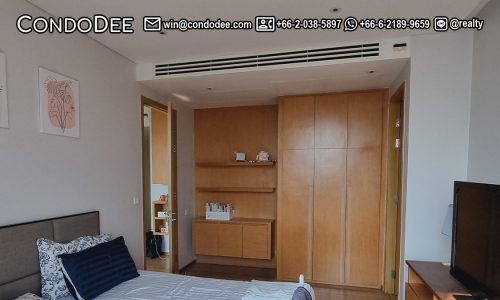 This luxury 2-bedroom condo is available now at a reasonable price in a popular AEQUA Sukhumvit 49 condominium near BTS Phrom Phong and Samitivej Sukhumvit Hospital in Bangkok CBD