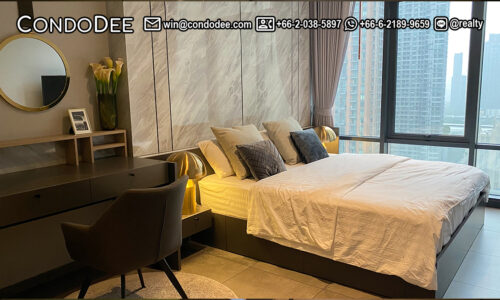 This luxury apartment in Asoke is available now in The Lofts Asoke's trendy condominium near Srinakharinwirot University.