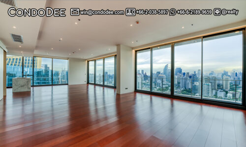 This luxury penthouse in Thonglor with 3 bedrooms is available in KHUN by YOO super-luxury condominium on Sukhumvit 55