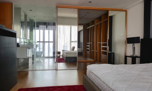 This luxury apartment in Sathorn on a high floor is available now in The Met condominium in Bangkok CBD